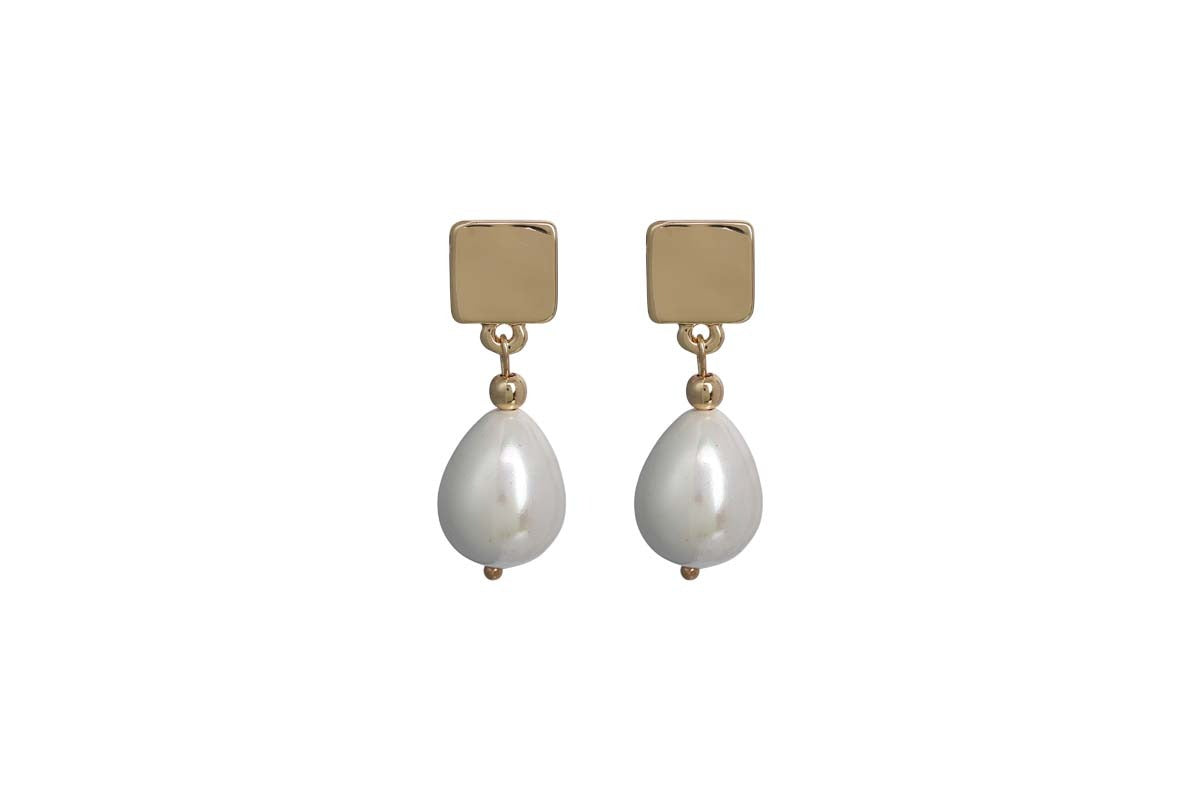 Victoria Pearl Chain Earring Gold