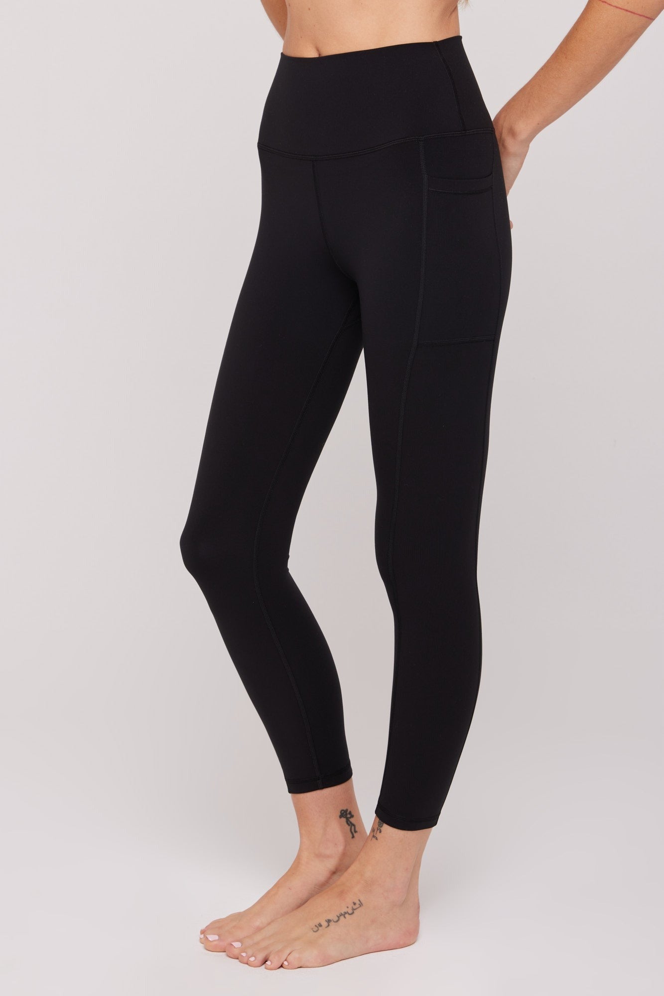 Hue® Wide Waistband Ponte Leggings – Aevi Spa Salon Boutique