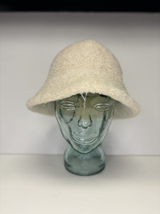 Eli Sherpa Bucket Hat Beige