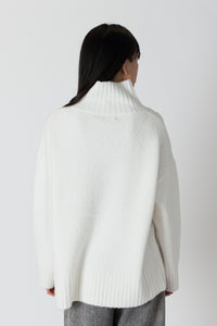 OLIVER Eco Mockneck Sweater Off-white