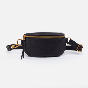 FERN Belt Bag in Pebbled Leather Black